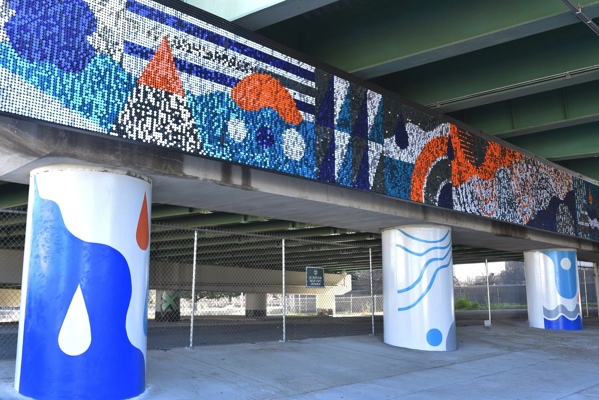 アート・デザイン・音楽 Van Nelle Monument in Progress UAC - Subterranean River | I-40 Underpass - UrbanArt